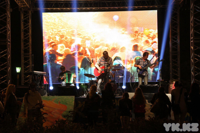 Зомби на Арбате (+фото)